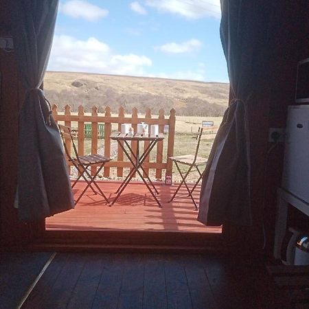 Wee Hoose Glaping Pod 2 호텔 Skail 외부 사진