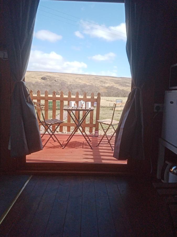 Wee Hoose Glaping Pod 2 호텔 Skail 외부 사진